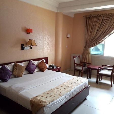 Crocodile Hotels And Restaurant Limited Кадуна Экстерьер фото