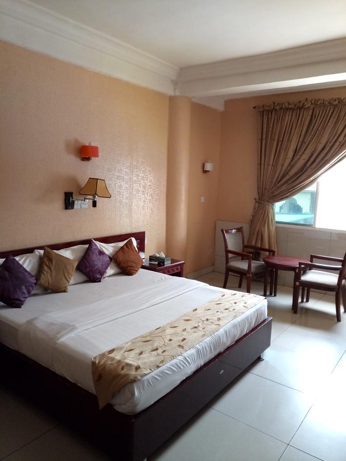 Crocodile Hotels And Restaurant Limited Кадуна Экстерьер фото